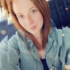 Autumn Irvin's Instagram, Twitter & Facebook