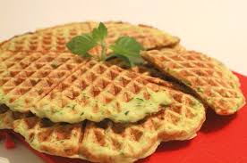 Gaufres Legeres Aux Courgettes Ww Plat Et Recette Gaufres Recette Gaufre Legere
