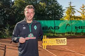 S.o you haven't seen florian kohfeldt touched emotionally very often. Florian Kohfeldt Der Fussball Kann Viel Vom Tennis Lernen