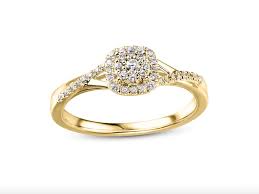 We make buying a diamond engagement ring simple while still maintaining the excitement and surprise. The Best Gold Engagement Rings Of 2020 A Definitive List