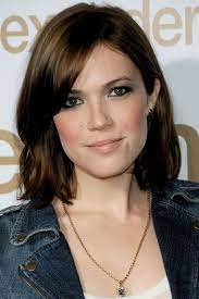 Mandy Moore A Beauty Evolution To Remember Mandy Moore Hair Dark Hair Short Dark Hair