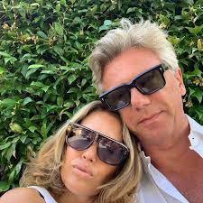 Weet je nog, toen het weer het toeliet om koffie te drinken op een terras?  Ann Wauters en ik deden een gezellig terras in Antwerpen. Benieuwd waarover  we het zoal hadden? Je