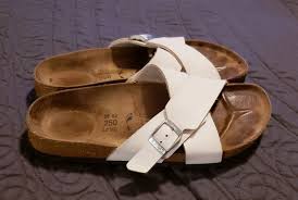 Birkenstock Shoe Size Chart Cm White Birkis Sandals Size 39 8 5 These Are Very Comfortable And Have Minimal Wear Birkenstock Sandals Sandals Shoes