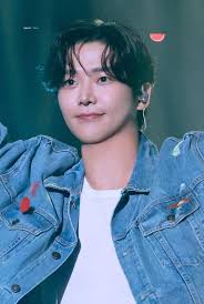 The meaning of dreams of collecting money or giving out money