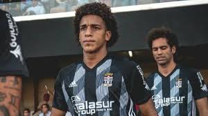Join the discussion or compare with others! Es Panameno Y Tiene 21 Anos Asi Juega Adalberto Carrasquilla La Perla Que Quiere El Madrid As Com