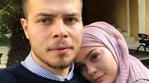 90 Day Fiance': Stubborn Avery suffers through summer in her hijab, proves  her mom wrong