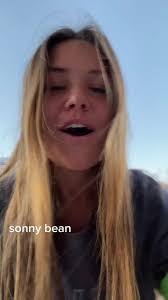 Sonya Bean's Instagram, Twitter & Facebook