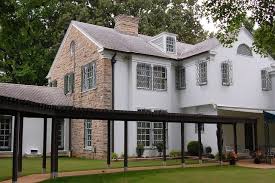 Elvis Presley S Backyard At The Graceland Mansion In Memphis Tennessee Graceland Elvis Presley House Graceland Mansion