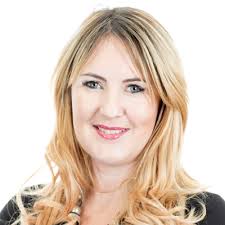 Sophie Howe's Instagram, Twitter & Facebook