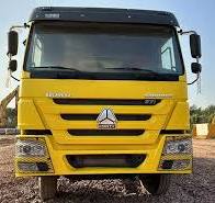 Sinotruk Howo 6x6 dump truck - SINOTRUK