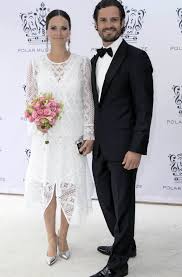 Sophie von wessex 2018 bei der rhs chelsea flower show. Brautkleider Furs Standesamt Von Royals Yahoo Lina Miller