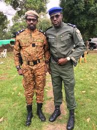 Burkina - L'acteur burkinabè Eugène Bayala-Officiel alias l'agent OYOU  Inter en plein tournage dans une nouvelle série ivoirienne " Le retour du  #GENDARME d'Abobo | Facebook