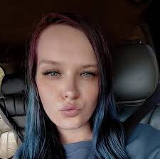 Anyone with their nipples pierced, how bad was the pain and who would you  recommend for a piercer? I'm wanting to get mine done and just want to be  prepared 😂 I