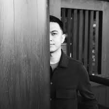 Aaron Quinto (@aieos) • Threads, Say more