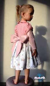 Burgund kleid mit einer großen schleife versteckt pink label kollektion. Schnittmuster Marchenkleid Maria Von Bunte Nahigkeiten Schnittchen Schnittmuster Madchenkleid