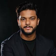 Erick Cascante's Instagram, Twitter & Facebook