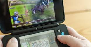 Nintendo switch se transforma para adaptarse a tu situación y te permite jugar a los títulos que. La Nintendo 2ds Xl Vs Nintendo 3ds Xl Cual Es Mejor Digital Trends Espanol