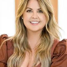 Jenny Hogue's Instagram, Twitter & Facebook