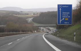 Banda 3 era pentru depasiri si accelerari de max 1 km, ca din ~10 in 10 km erau radarele de viteza. 54 Din Germani Vor Limita Pe Autostrada Automarket