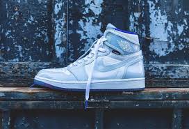 Nikeair Jordan 1 High Zoom R2t Racer Blueが2020年3月14日に発売予定 In 2020 Air Jordans Air Jordans Retro Blue Basketball Shoes