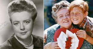 She traveled with the uso to entertain the u.s. Frances Bavier This Is How Aunt Bee Spent Her Final Days