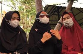 Oki mengunggah foto jenazah sang ayah yang tertutup kain dan menandai akun ria ricis dan. Fmj Repflfhkim