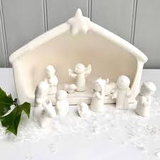 White Ceramic Nativity Scene In 2020 Nativity Scene Diy Nativity Ceramic Nativity Set