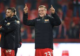 Felix kroos (born 12 march 1991) is a german professional footballer who plays as a midfielder for eintracht. Felix Kroos Wechselt Zu Eintracht Braunschweig Regionalheute De