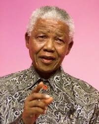 L'OIT DÉCERNE LE PREMIER PRIX POUR LA RECHERCHE SUR LE TRAVAIL DÉCENT À  NELSON MANDELA