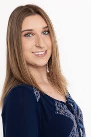 Zoe Maynard's Instagram, Twitter & Facebook