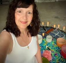 Sound bath at evolving out loud gathering