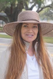 The Villages fights release of email in ex-sales reps' fight for back pay