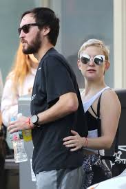 In an instagram post on father's day, the how to lose a guy in 10 days star gushed about actor kurt russell, who raised her because she's estranged from her biological father, musician bill hudson. Kate Hudson Husband Danny Fujikawa Danny Fujikawa Biography