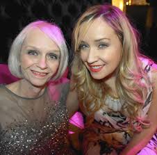 Gala raises $1M for Alzheimer's care and research