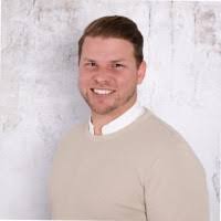 100+ perfiles de «Ripperger»