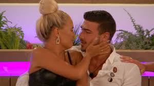 Love island season 5 episode 1 full episode. Love Island S Molly Tommy On Split Speculation