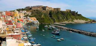 Procida è un comune di circa diecimila abitanti della provincia di napoli. Procida I 10 Migliori Piatti Da Assaggiare