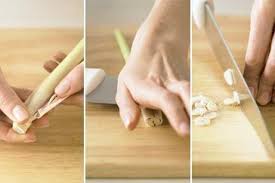 Most recipes and many cookbooks don't give you prep the trimmed lemongrass as directed in the recipe. How To Use Lemon Grass