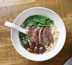 Lenny king added a new photo — with qma ma and annie lin at 晶華冠軍牛肉麵坊. å°åŒ—å¿…åƒç‰›è‚‰éºµ æ™¶è¯å† è»ç‰›è‚‰éºµåŠcbn ç´…ç‡' èˆ'è‚¥ç‰›æŽ'ç‰›è‚‰éºµåƒäº†å¥½ç™‚ç™' æ¬£å‚³åª'