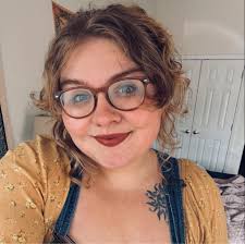 Anyone know of any wedding dress makers (crochet) near Franklin? I've found  THE dress but I can find anywhere to buy it, appears it'd have to be  handmade! Any help would be