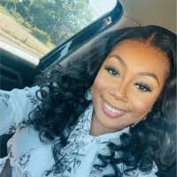 Kendra Newell's Instagram, Twitter & Facebook