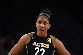 Since the wnba's establishment in 1996, the wide salary disparity between the female basketball players and their counterparts in the nba has caused heated debates on several occasions. Nba G League Select Salaries Underscore How Wnba Players Aren T Paid What They Deserve Sbnation Com