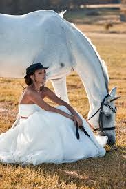 Ausgewahlt Von Einem Tag Mit Bildern Brautkleider Australien Braut Brautkleid
