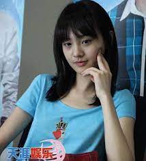 Trịnh sảng là con một trong nhà. Trinh Sang 9 Years Ago Was Beautiful And Tender Without Blaming Truong Han For A Long Time