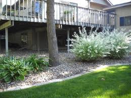 Check out these 15+ amazing floating deck landscaping ideas to inspire you to add pizzazz and but surfing the web for floating deck landscape design ideas, i quickly went a bit down a rabbit hole. Pin On Back Garden