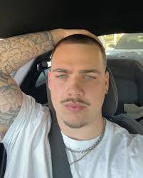 Andrew Czajkowski's Instagram, Twitter & Facebook