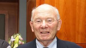 Ex-minister Denis Lyons dies, aged 78