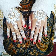 100 gambar henna tangan kaki pengantin motif corak gambar henna tangan hallo sahabatnesia apakah kalian tau apa itu henna itu loh yang biasa digunakan perempuan di pergelangan tangannya. Jual White Henna Jasa Rias Tangan Pengantin Di Lapak Sakura Mall Bukalapak
