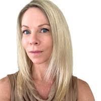 Amy Gallien's Instagram, Twitter & Facebook