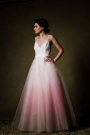Dip Dye Wedding Dress Trend Will Make Your Big Day More Colorful Bored Panda